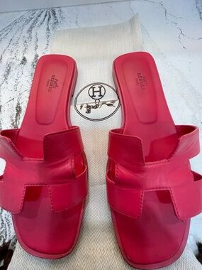 Hermes Oran Bright Pink H-Cut Leather Slide Sandals